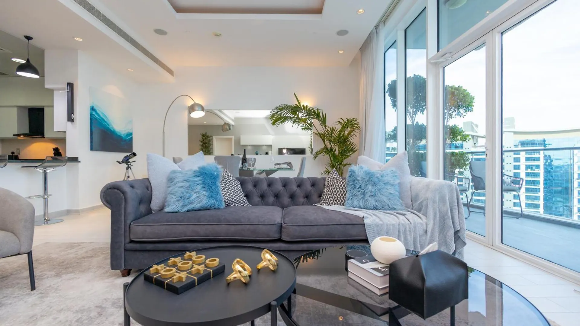 Apartment Welhome - Oceanfront Elegance 1Br Apt With Palm & Sea Views Dubai United Arab Emirates