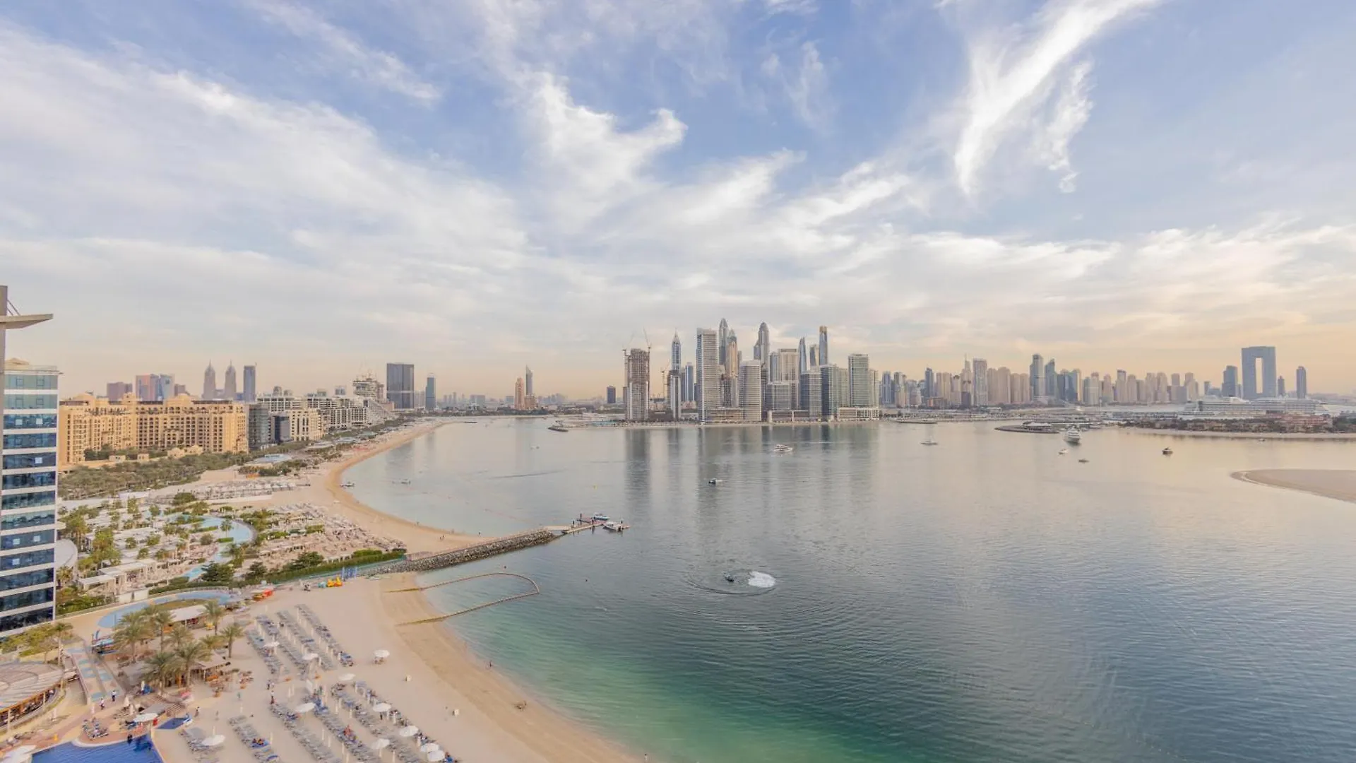Welhome - Oceanfront Elegance 1Br Apt With Palm & Sea Views Dubai