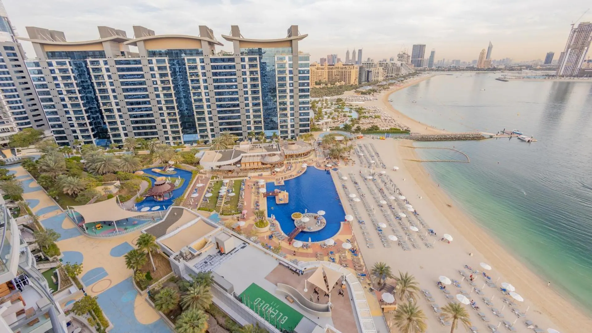Welhome - Oceanfront Elegance 1Br Apt With Palm & Sea Views Dubai